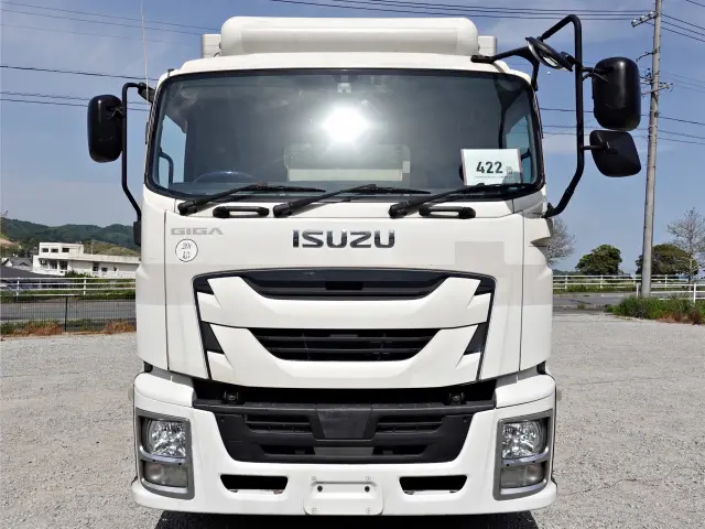 いすゞ ギガ QKG-CYJ77BA(8x4)の写真4