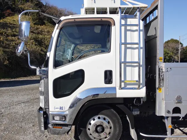 いすゞ フォワード TKG-FRR90S2(2WD)の写真12
