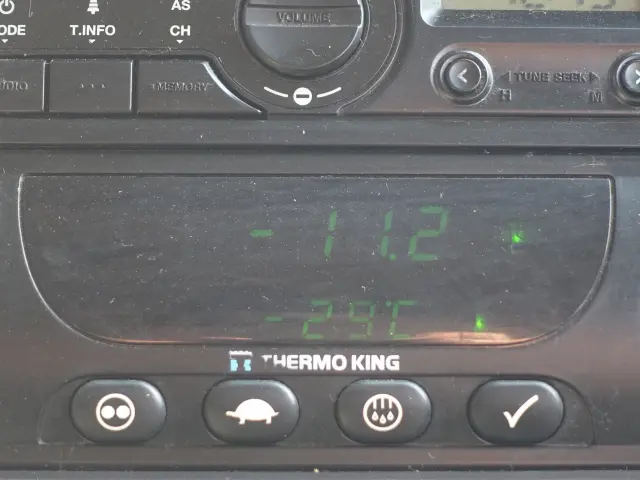 ＵＤ クオン QKG-CG5ZA(8x4)の写真3