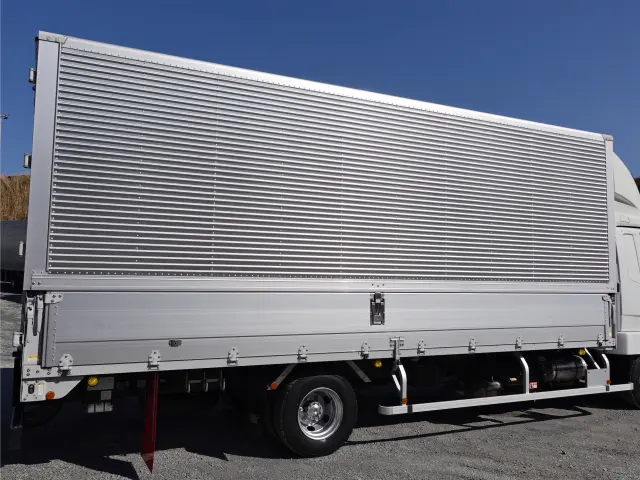 三菱 ファイター 2PG-FK64N(2WD)の写真9