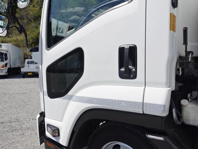 いすゞ フォワード TKG-FRR90T2(2WD)の写真14