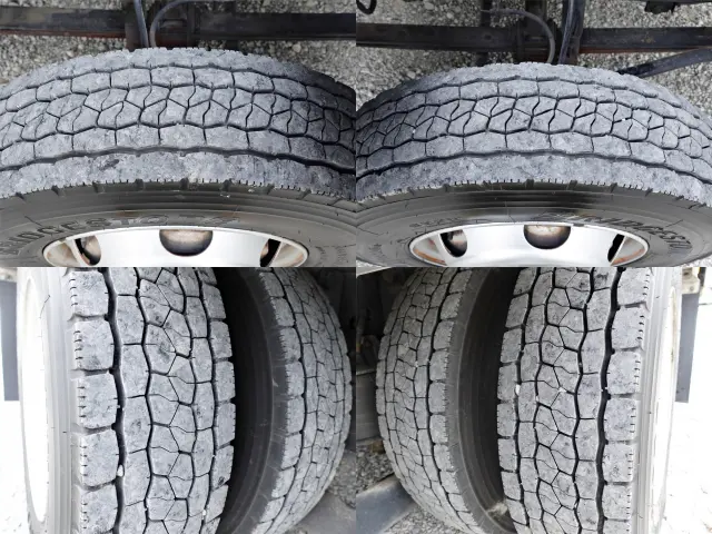 いすゞ フォワード TKG-FRR90T2(2WD)の写真12