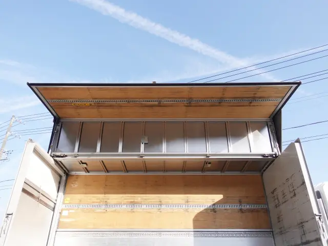 いすゞ フォワード TKG-FRR90T2(2WD)の写真16