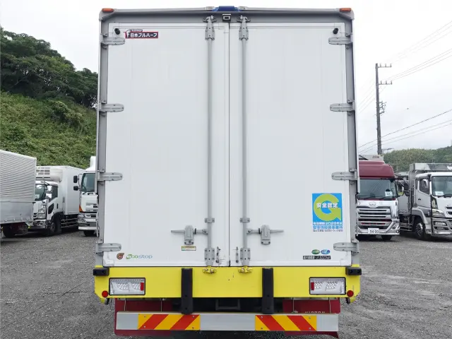 いすゞ フォワード 2RG-FRR90S2(2WD)の写真7