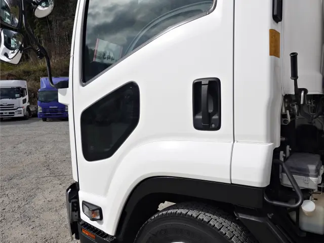 いすゞ フォワード 2PG-FRR90S1(2WD)の写真14