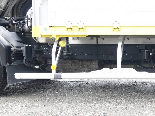 いすゞ フォワード 2RG-FRR90S2(2WD)の写真17