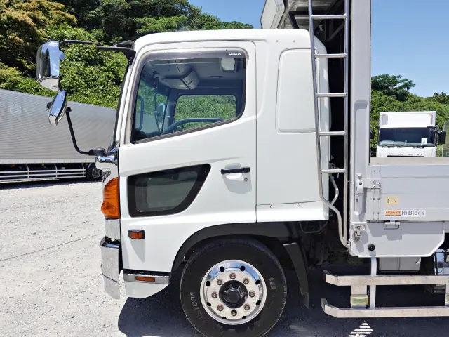 日野 レンジャー ADG-FE7JKWA(2WD)の写真16