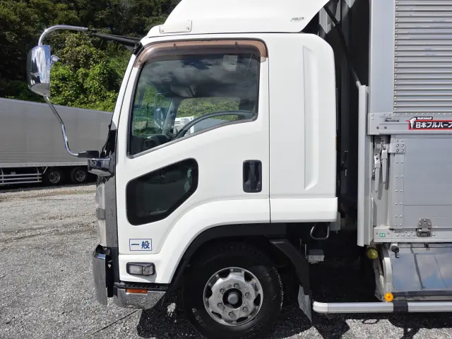 いすゞ フォワード TKG-FRR90T2(2WD)の写真8