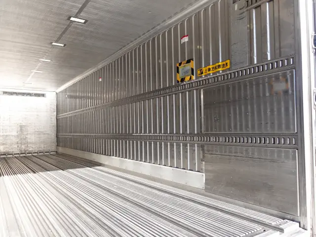 いすゞ ギガ QKG-CYJ77B(8x4)の写真12