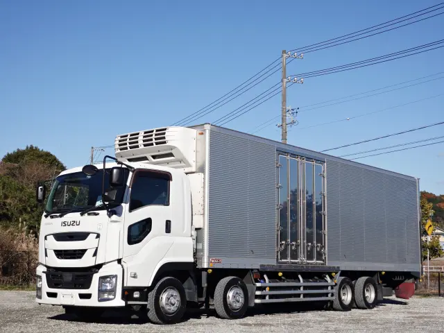 いすゞ ギガ QKG-CYJ77B(8x4)の写真29