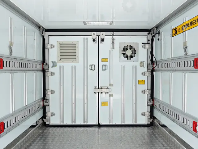 日野 デュトロ TKG-XZU710M(2WD)の写真10