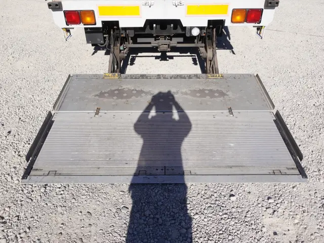 いすゞ フォワード PKG-FRR90S2(2WD)の写真11