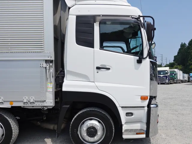 UD クオン QPG-CG5ZA(8x4)の写真4