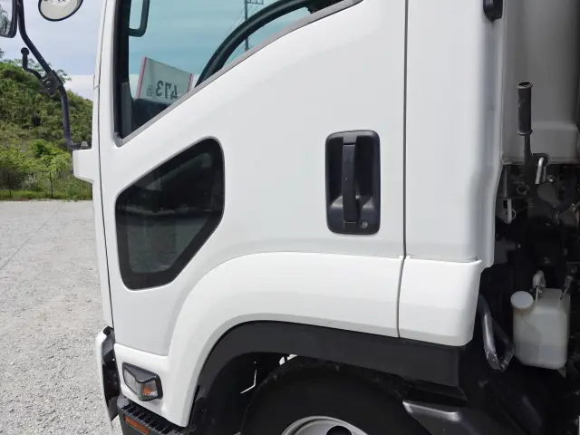 いすゞ フォワード TKG-FRR90S2(2WD)の写真15
