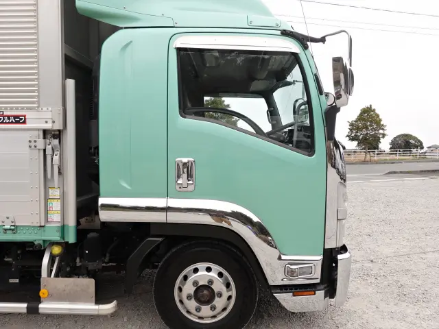 いすゞ フォワード 2RG-FRR90T2(2WD)の写真7