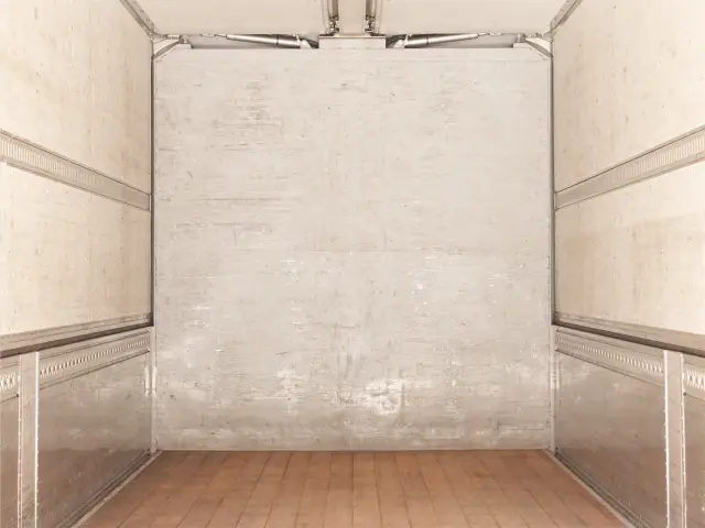 いすゞ ギガ QKG-CYL77A(6x2)の写真12