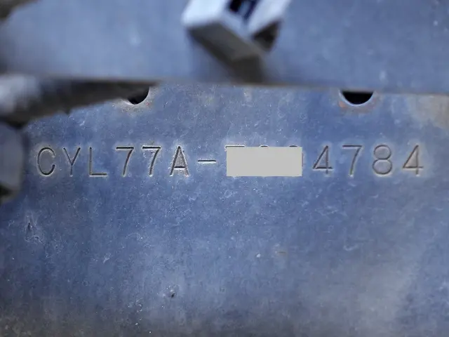 いすゞ ギガ QKG-CYL77A(6x2)の写真17