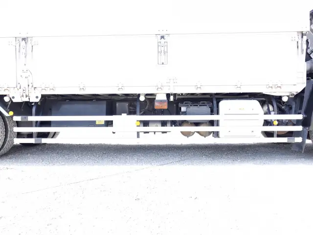 いすゞ ギガ QKG-CYL77A(6x2)の写真18