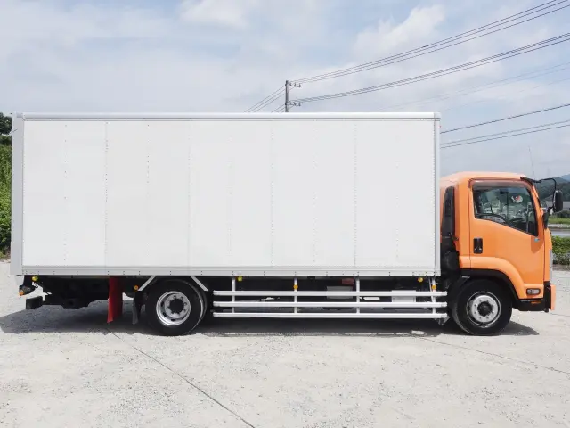 いすゞ フォワード LKG-FTR90T2(2WD)の写真6