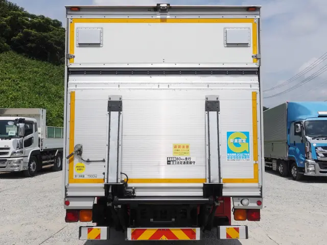 いすゞ フォワード LKG-FTR90T2(2WD)の写真7