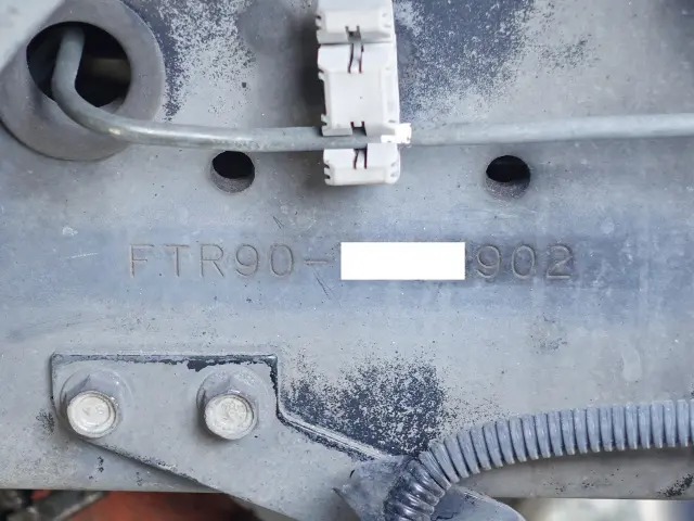 いすゞ フォワード LKG-FTR90T2(2WD)の写真16