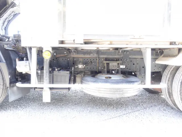 いすゞ エルフ BKG-AKR85AN(2WD)の写真26