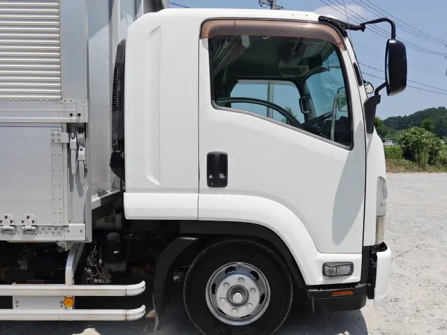 いすゞ フォワード SKG-FRR90S2(2WD)の写真4