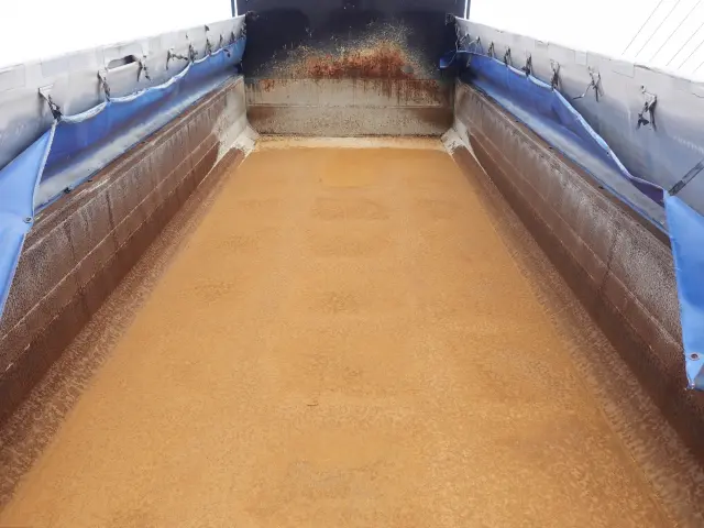 いすゞ フォワード QKG-FVZ34U2(6x4)の写真9