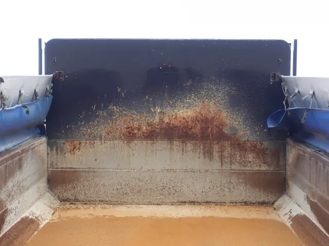 いすゞ フォワード QKG-FVZ34U2(6x4)の写真10