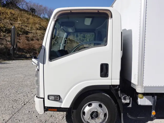 いすゞ エルフ 2RG-NPR88YN(2WD)の写真14