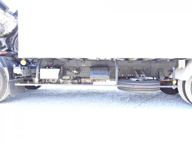 いすゞ エルフ 2RG-NPR88YN(2WD)の写真24