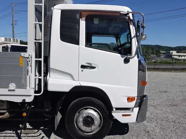 UD コンドル QKG-PK38LH(2WD)の写真8