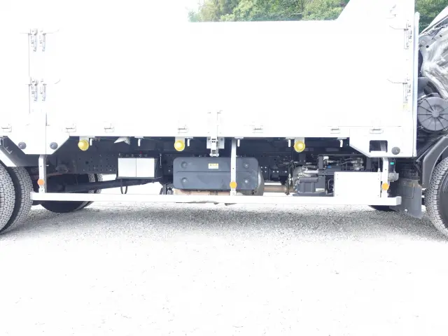 いすゞ フォワード 2PG-FRR90S2(2WD)の写真16