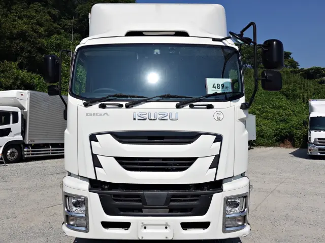 いすゞ ギガ 2PG-CYJ77C(8x4)の写真3