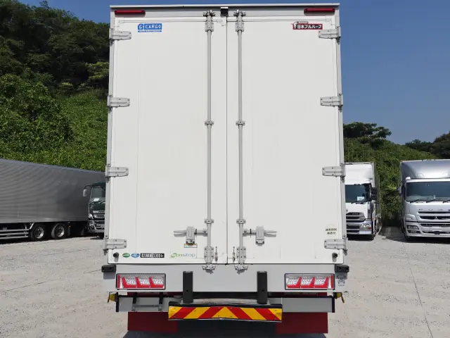 いすゞ ギガ 2PG-CYJ77C(8x4)の写真6