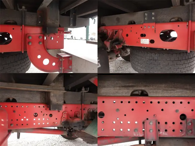 いすゞ フォワード LKG-FTR90S2(2WD)の写真23