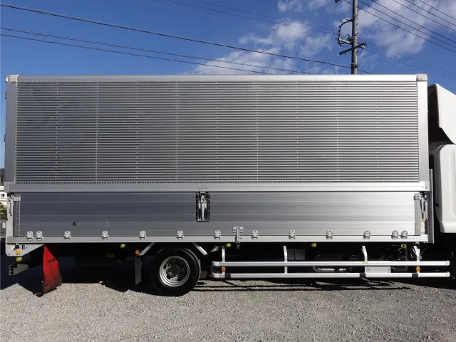 いすゞ フォワード 2RG-FRR90T2(2WD)の写真6