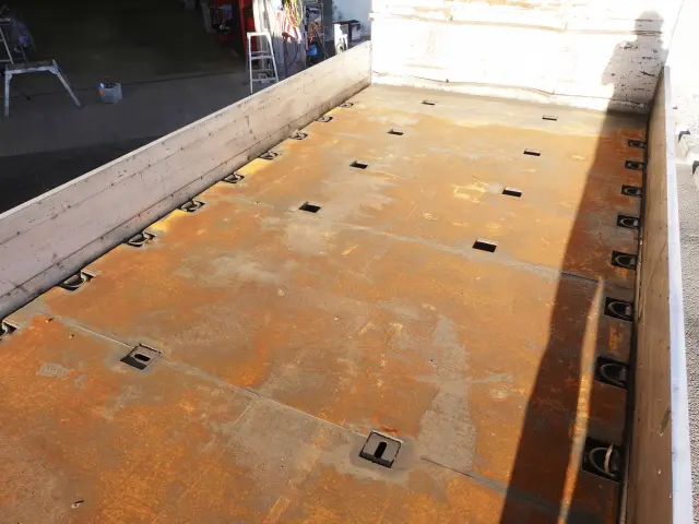 UD コンドル LDG-PW39L(6x4)の写真15