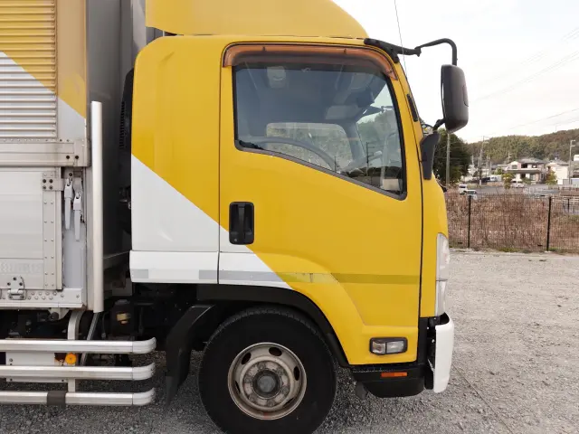 いすゞ フォワード SKG-FSR90T2(2WD)の写真4