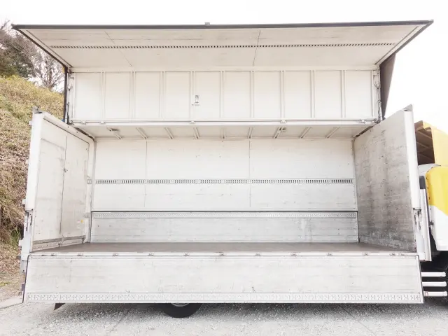 いすゞ フォワード SKG-FSR90T2(2WD)の写真10