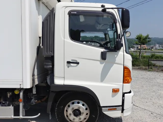 日野 レンジャー TKG-FC9JLAA(2WD)の写真4