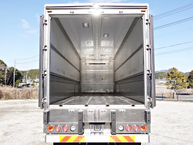 日野 プロフィア QPG-FR1EPEA(6x2)の写真12