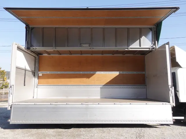 いすゞ フォワード TKG-FRR90T2(2WD)の写真8