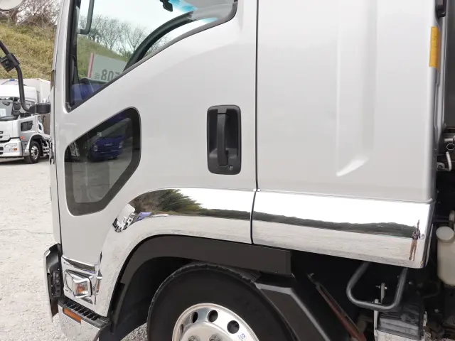 いすゞ フォワード FRR90T2(2WD)の写真12