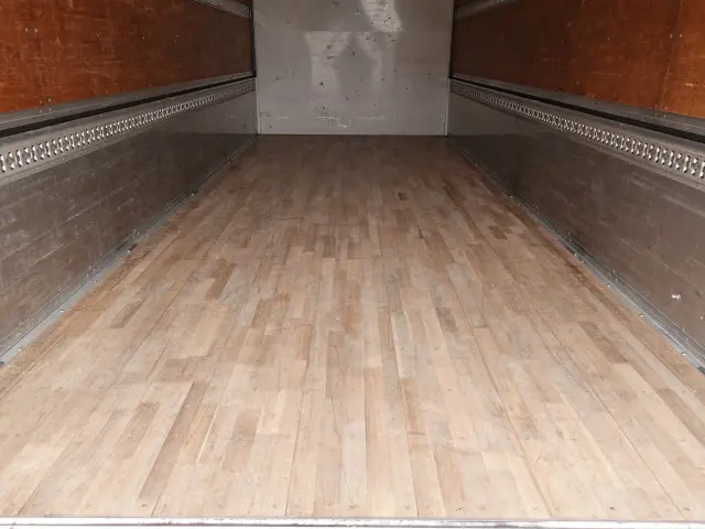 いすゞ フォワード FRR90T2(2WD)の写真17