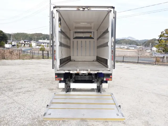 三菱 キャンター TPG-FEA50(2WD)の写真17