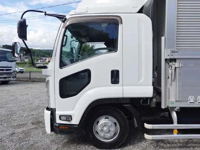 いすゞ フォワード 2RG-FRR90S2(2WD)の写真9