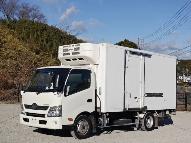 日野 デュトロ SKG-XZU710M(2WD)の写真31