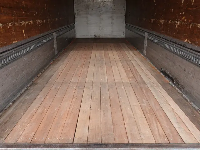 三菱 ファイター LKG-FK72FZ(2WD)の写真18