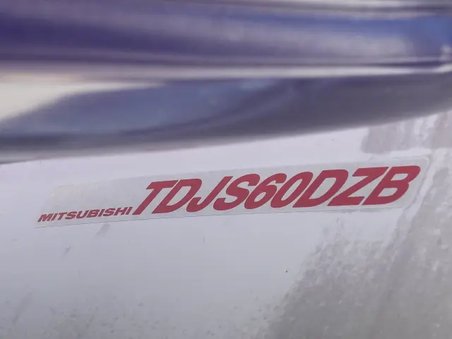 いすゞ ギガ QKG-CYL77A(6x2)の写真12